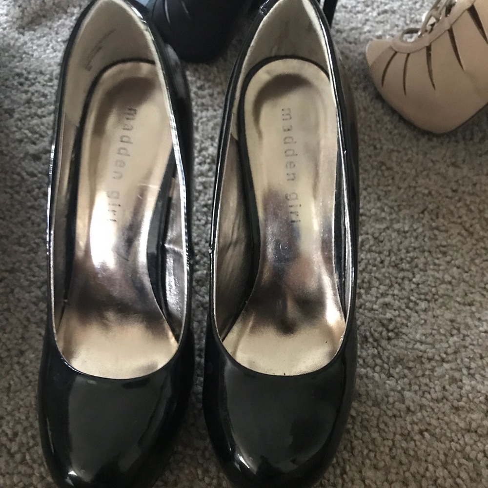 Madden girl black pumps